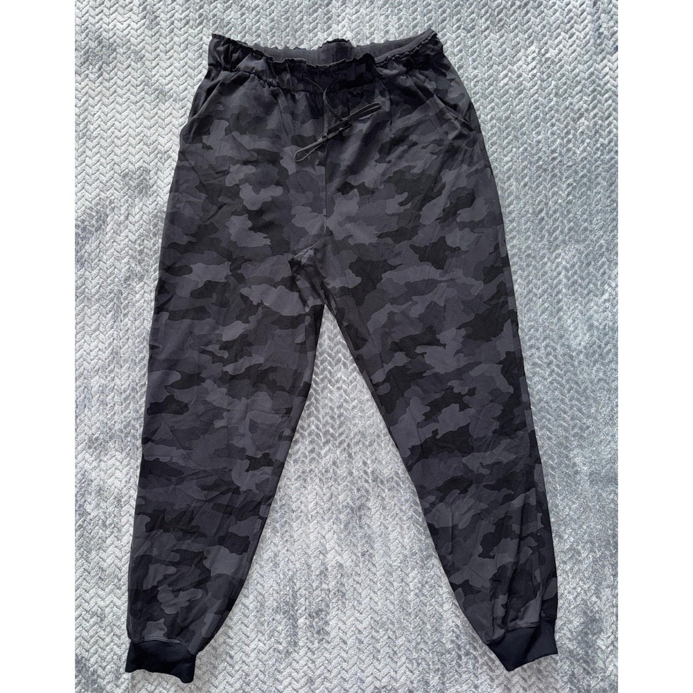 Lululemon Women's Stretch HR Jogger Color Black Camouflage Size 10